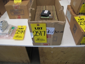 LOT (41) BREAKERS, CIRCUIT TYPE, THERMAL MAGNETIC KIND, 15 AMP RATING, 120/240 AC VOLT RATING, 1 POLE. MOLDED CASE, 10KA INTERRUPT CURRENT, VISUAL TRIP, BOLT-ON FOR 480 VOLT MOTOR CONTROL CENTERS, PART # QOB115A2/ST (W-44) LOADING & HANDLING FEE $5-